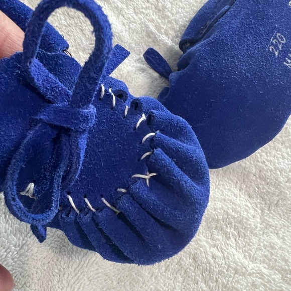 Newborn to 6 months handmade moccasins - Picture 4 of 7